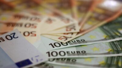 ABD dolarının değer kaybı sonrası Euro’da yükseliş hızlandı. Sabah saatlerinde