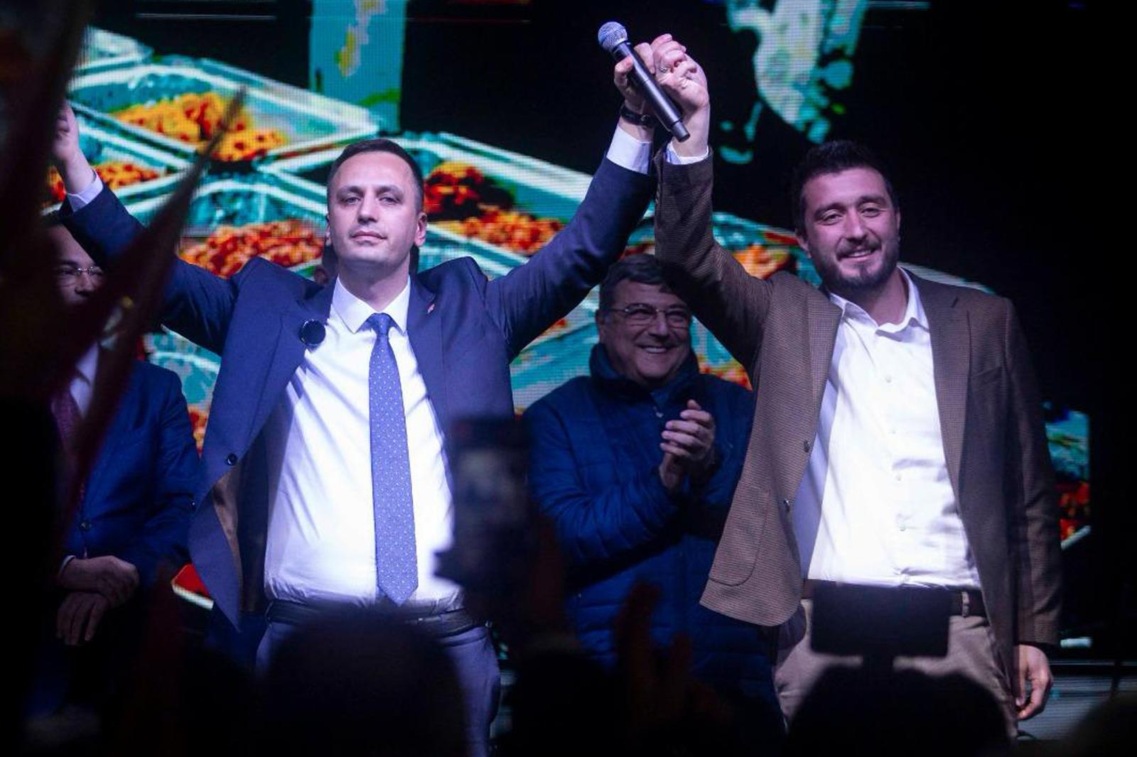 Genç yaşta hayatını kaybeden gazeteci ve yerel yönetici Güney Temiz’in