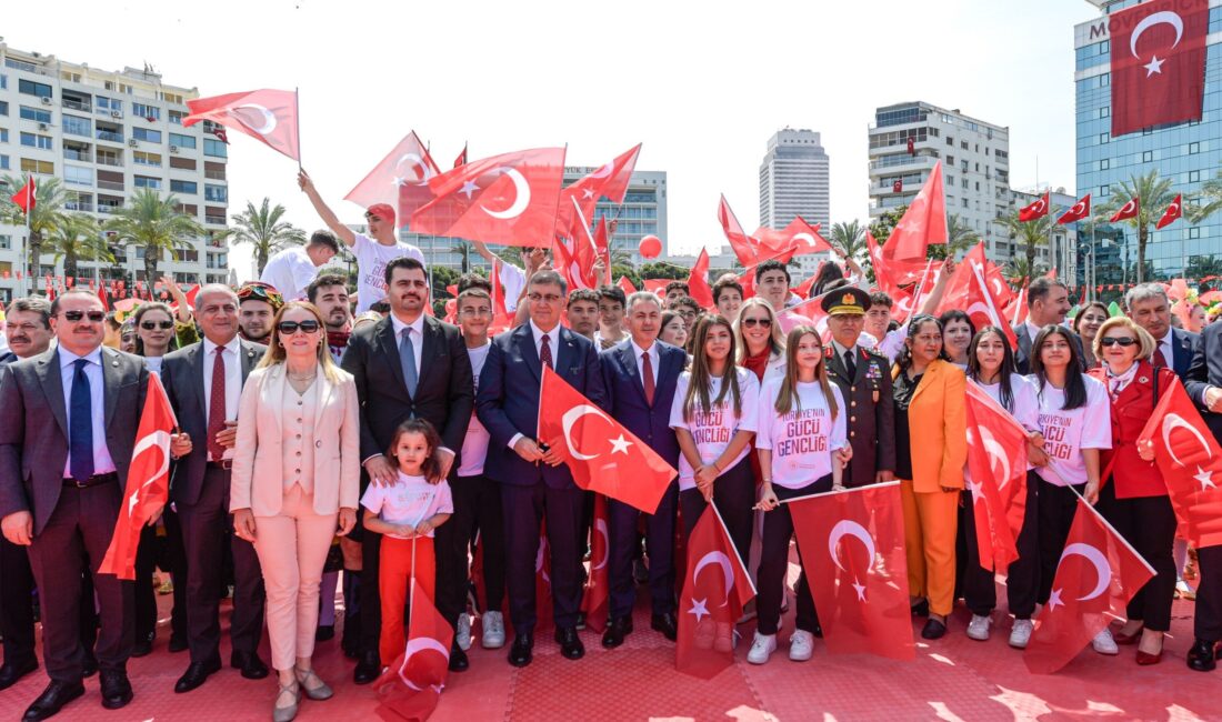 İzmir’de gençlik ateşi: 19 Mayıs coşkusu tüm kenti sardı İzmir’de 19 Mayıs Atatürk’ü Anma, Gençlik ve Spor Bayramı kutlamaları