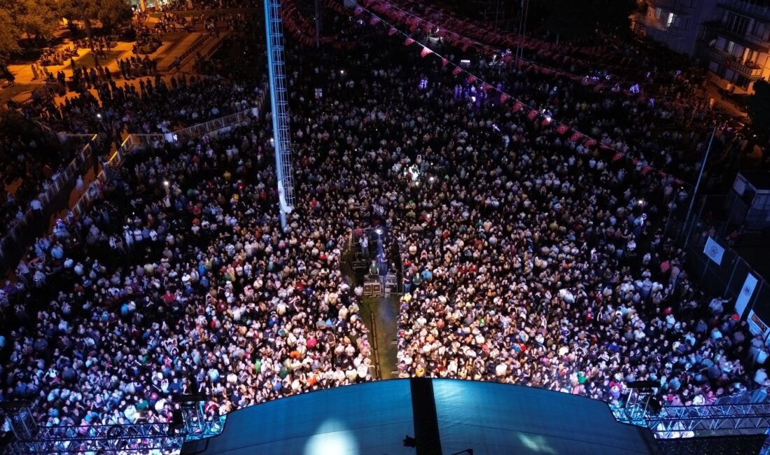 Kemalpaşa’da 52. Altın Kiraz Kültür ve Sanat Festivali heyecanı başladı.