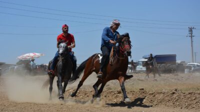 Türkiye'nin dört bir yanından rahvan atların getirilip, yarıştırılacağı Torbalı Geleneksel