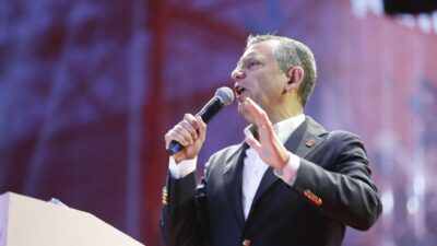 CHP'nin "Millet iradesine sahip çıkıyor" mitinglerinin 19 Mayıs Atatürk'ü Anma,