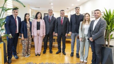 İzmir Büyükşehir Belediye Başkanı Dr. Cemil Tugay, Yunanistan’ın Larissa Belediyesi