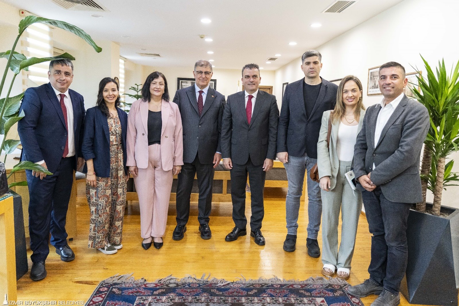 İzmir Büyükşehir Belediye Başkanı Dr. Cemil Tugay, Yunanistan’ın Larissa Belediyesi