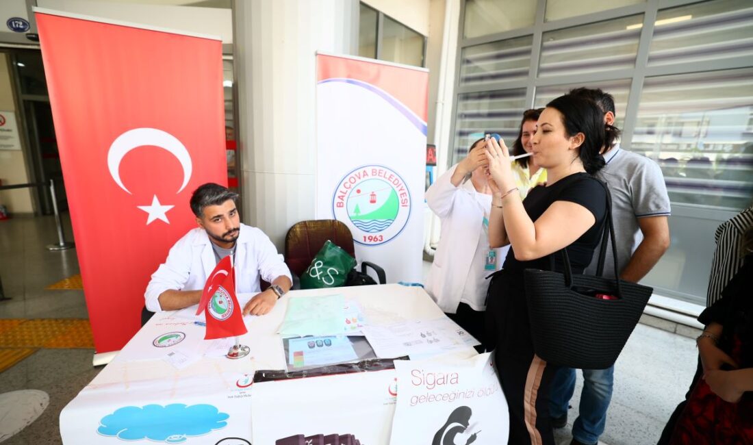 Balçova’da dumansız hava sahasına teşvik: Karbonmonoksit ölçümü yapıldı Balçova'da belediye personelinin sağlıklı yaşam ve sigarayı bırakma konusunda bilinçlenmesini