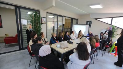 Bayraklı Belediyesi, kadınlara sosyal, hukuki ve psikolojik destek verilmesi amacıyla