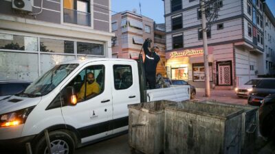 Karşıyaka Belediyesi, yaz aylarının en büyük sorunlarından biri olan karasineklerle