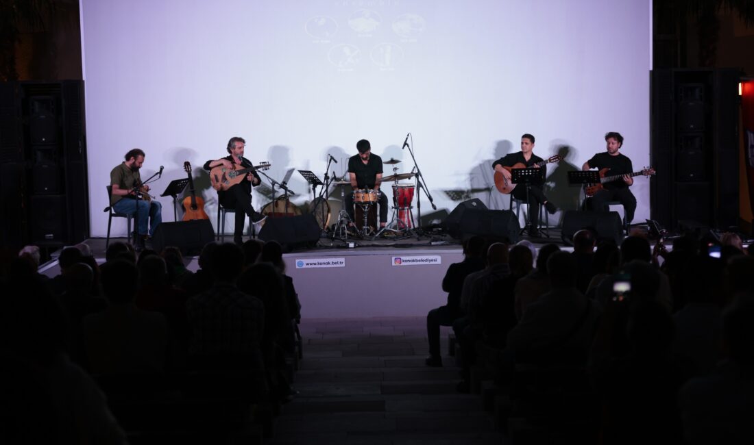 Konak’ta unutulmaz gece: Sanathane’de müzik ziyafeti yaşandı Konak Belediyesi’nin, kültür ve sanatı şehrin merkezine taşıyan mekanı Sanathnane,