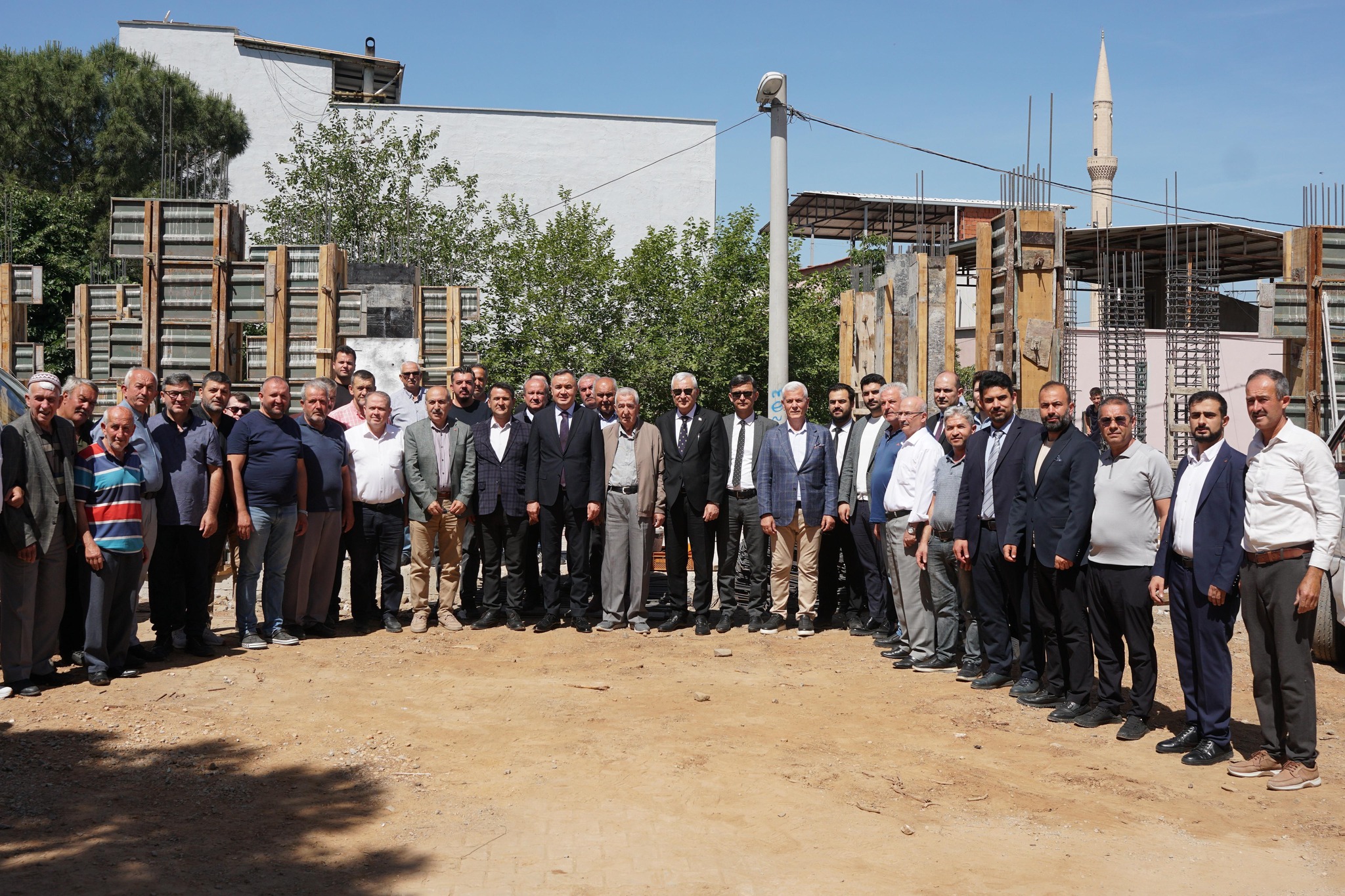Kemalpaşa Belediye Başkanı Mehmet Türkmen, talepleri doğrudan dinlemek ve sorunları