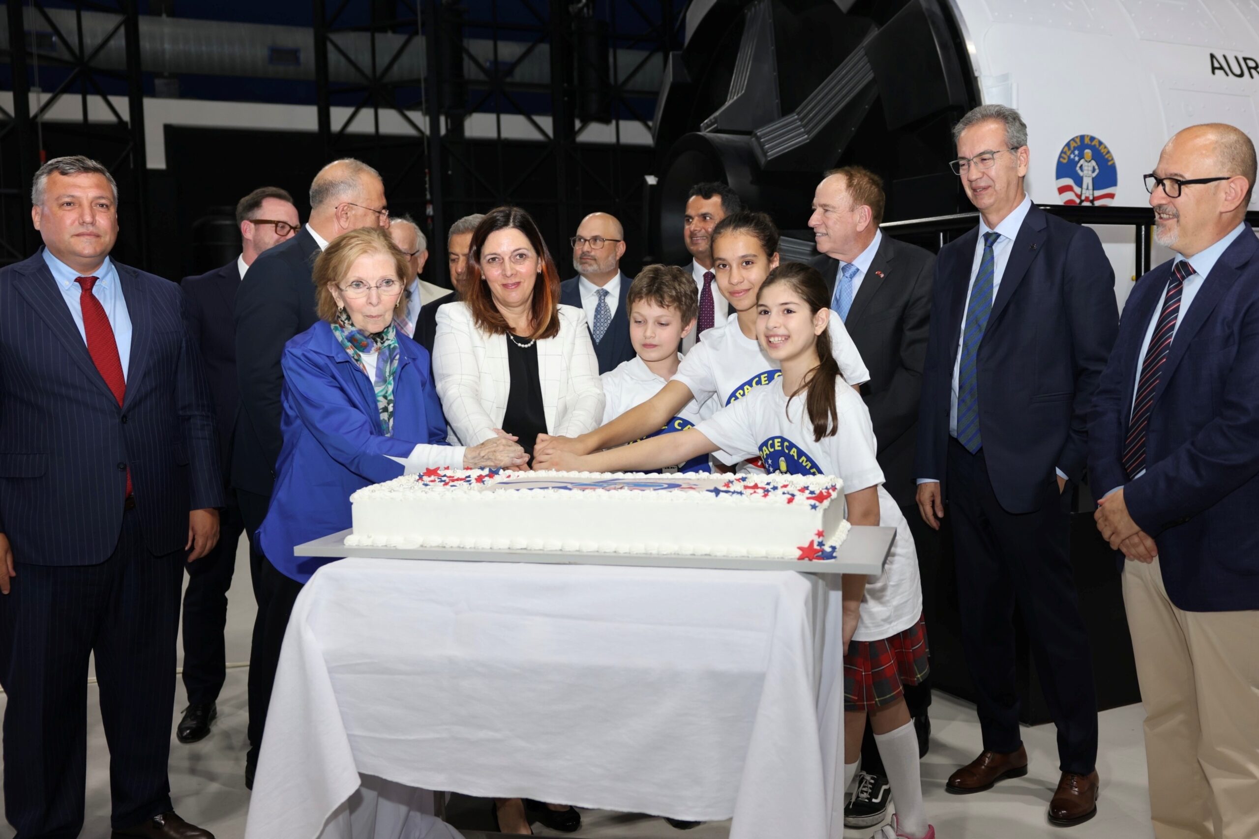 Bir ESBAŞ girişimi olarak 2000 yılında Ege Serbest Bölgesi'nde kurulan