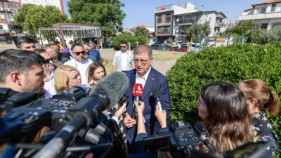 İzmir Büyükşehir Belediye Başkanı Dr. Cemil Tugay, gündeme ilişkin soruları