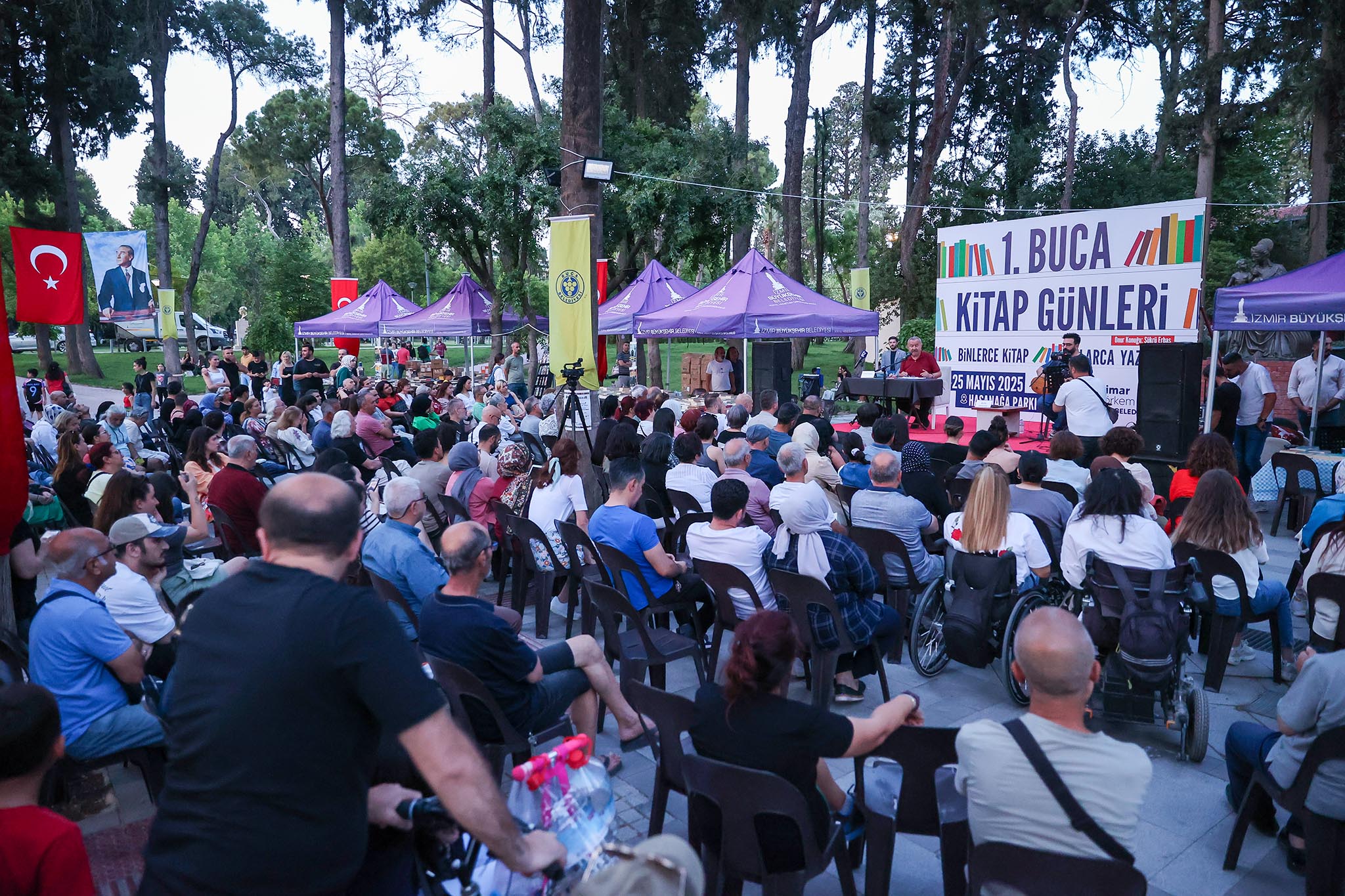 Buca 1. Kitap Günleri’nin beşinci gününde, edebiyat dünyasının usta ismi
