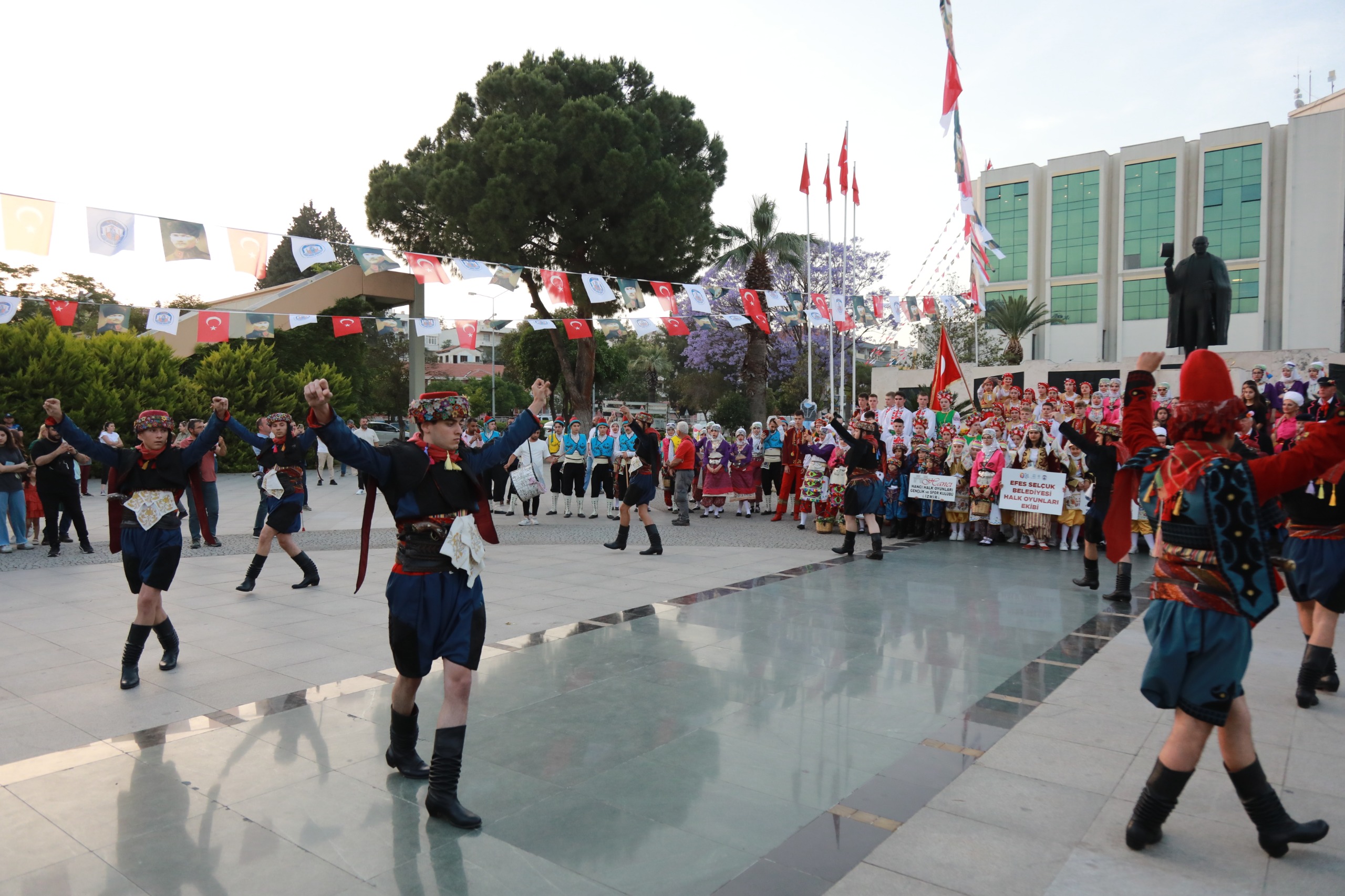 Efes Selçuk, 30 Mayıs Cuma günü Bulgaristan, Gürcistan, Rusya ve