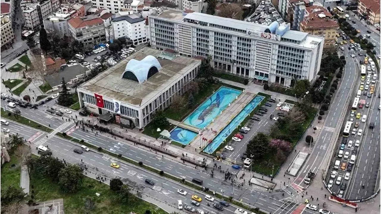 İstanbul merkezli yolsuzluk soruşturmasında, aralarında 5 CHP'li belediye başkanının da
