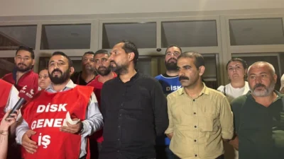 İzmir Büyükşehir Belediyesi'nde 23 bin çalışanın çıktığı grevde, sendika ile