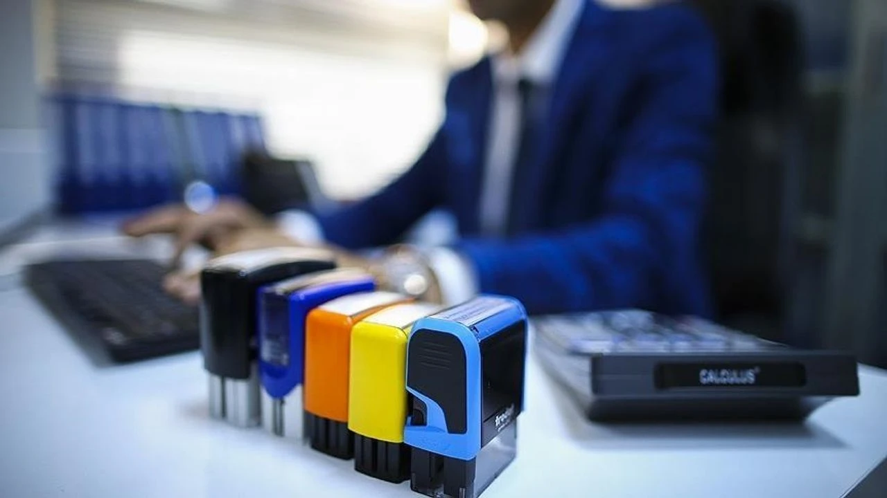 Adalet Bakanlığı, memur alımında 35 yaş sınırını kaldırarak kamu istihdamında