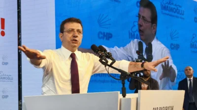 CHP İzmir İl Başkanı Şenol Aslanoğlu, İzmir-Gündoğdu Meydanı’nda Millet İradesine