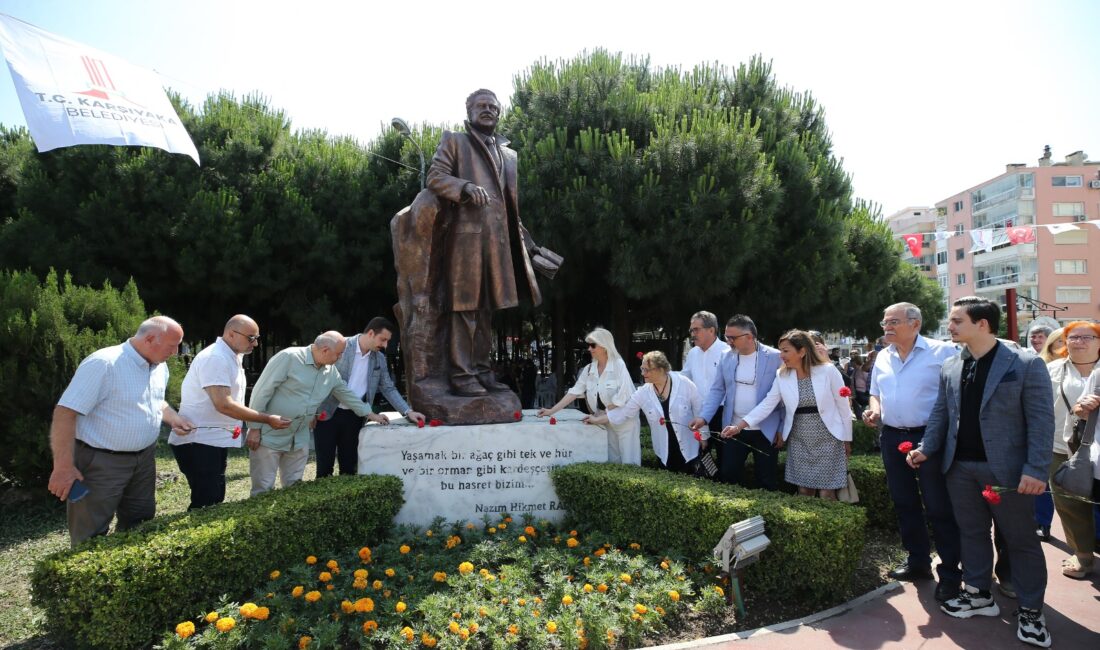 Dünya edebiyatında 20. yüzyılın en büyük şairlerinden biri olarak kabul