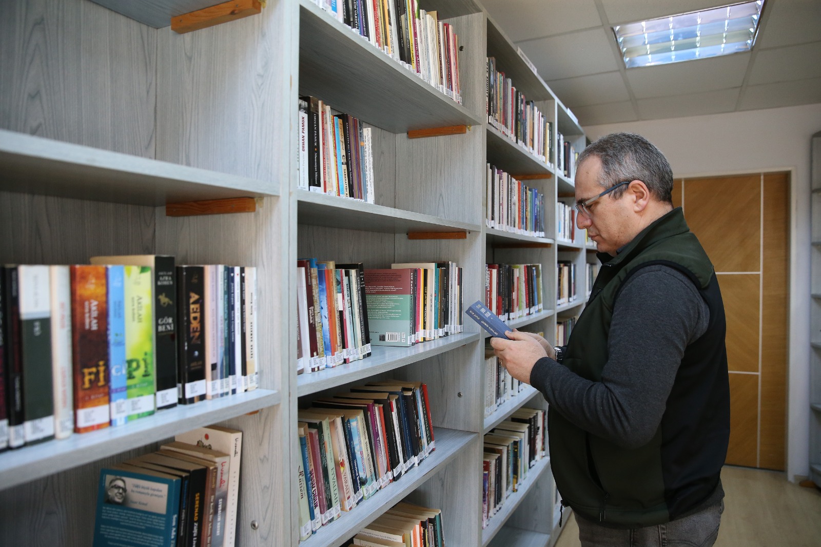 Karşıyaka Belediyesi, ilçe genelindeki kütüphane hizmetlerinde bir kolaylık sağladı. Güncellenen