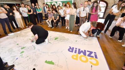 İzmir'de “Yeşil Kuşaklar” temasıyla düzenlenen COP İzmir etkinliği, yerelden küresele