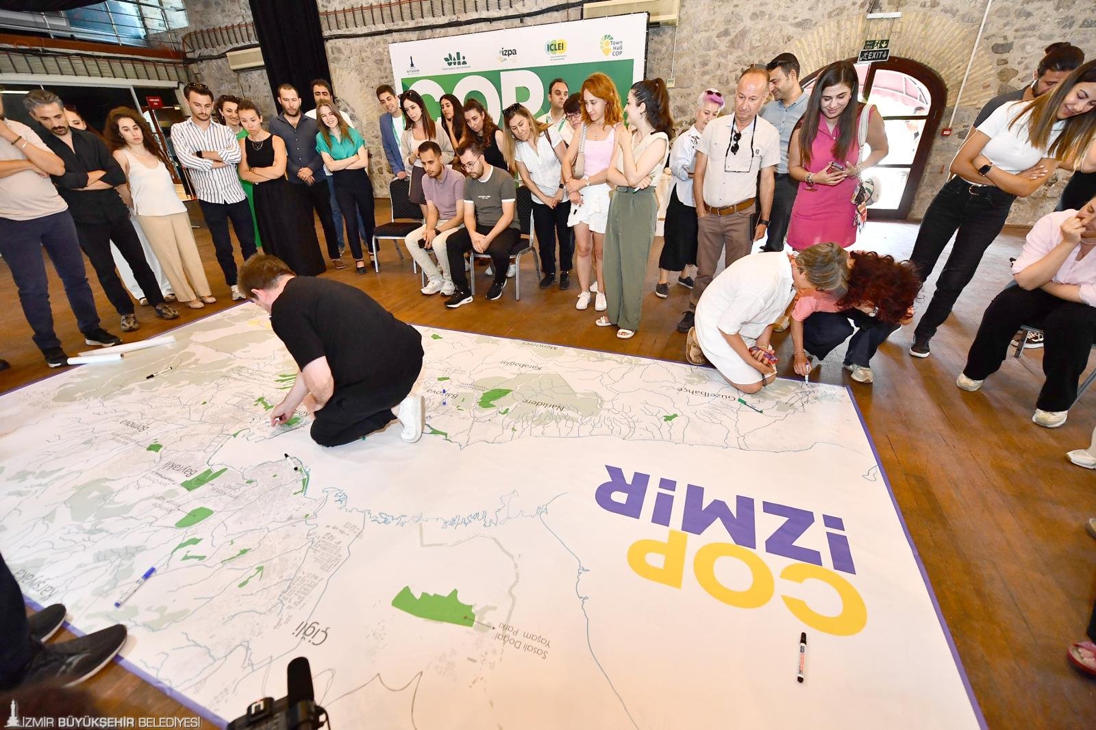 İzmir'de “Yeşil Kuşaklar” temasıyla düzenlenen COP İzmir etkinliği, yerelden küresele