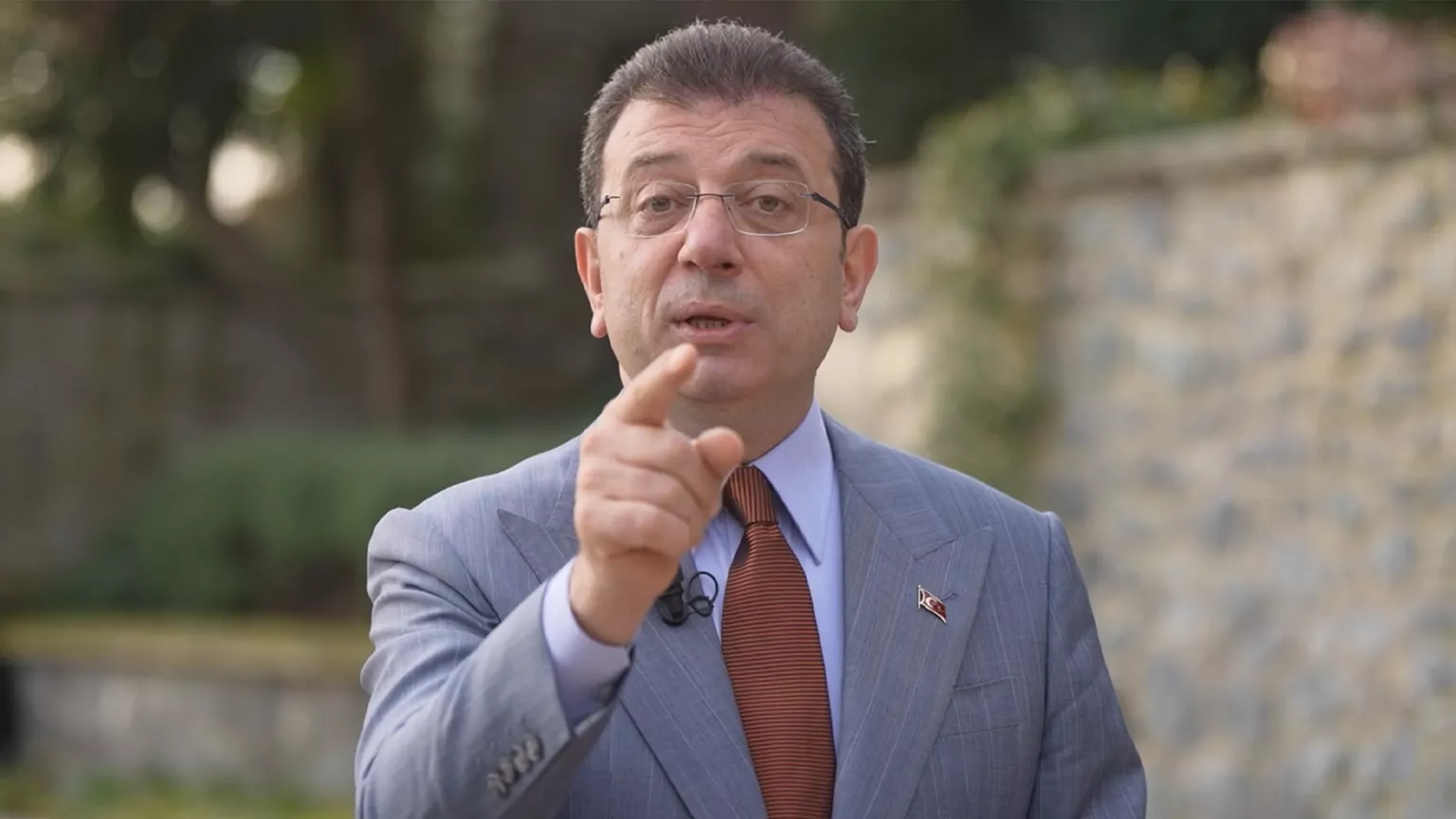 Yolsuzluk suçlamasıyla görevden uzaklaştırılan İstanbul Büyükşehir Belediye (İBB) Başkanı Ekrem