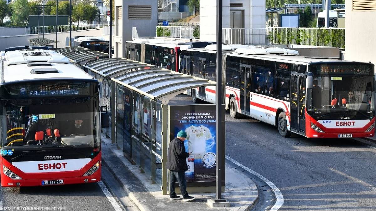 ESHOT 3.350 durak, 700 yüzey ve 1.418 bilgi panelini kapsayan