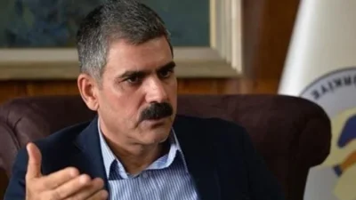İzmir Büyükşehir Belediyesi'nde devam eden grevle ilgili konuşan DİSK’e bağlı