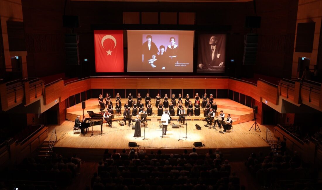 Cumhuriyetin simge isimlerinden Türk Sanat Müziği sanatçısı Müzeyyen Senar vefatının