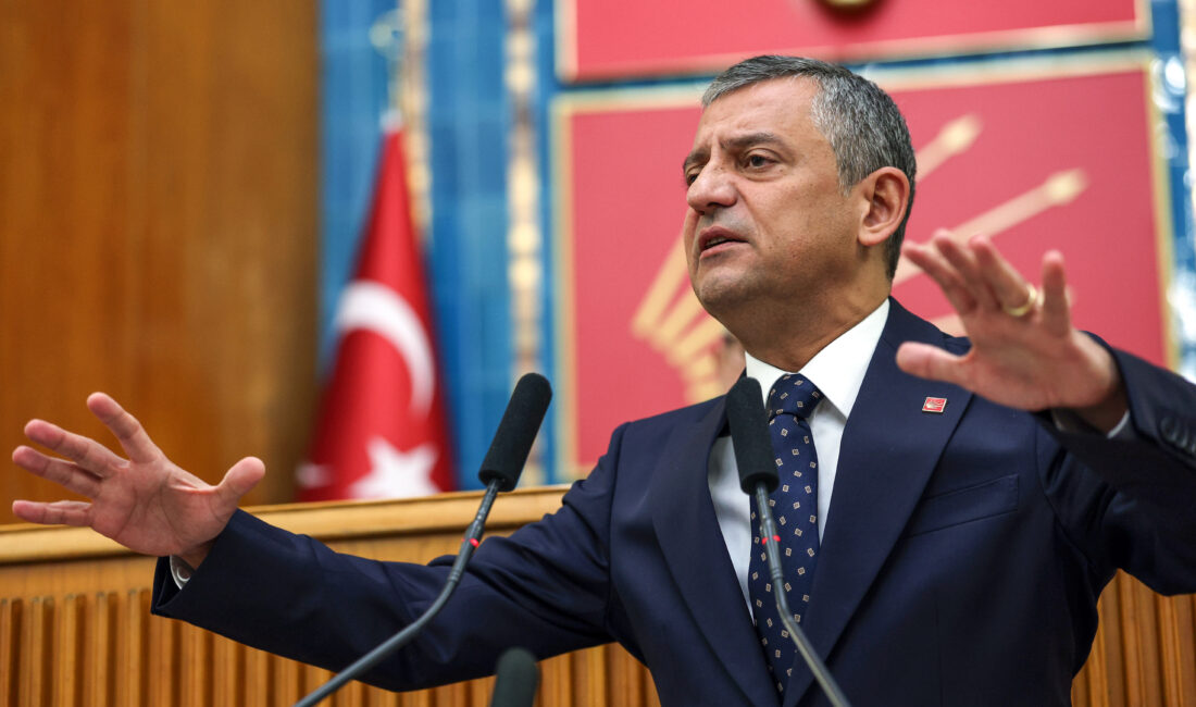 CHP Genel Başkanı Özgür Özel, partisine açılan kurultay davasına ilişkin