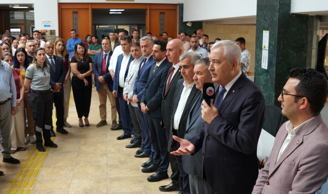 Kemalpaşa Belediye Başkanı Mehmet Türkmen, Kurban Bayramı öncesi Kaymakamlıkta protokol