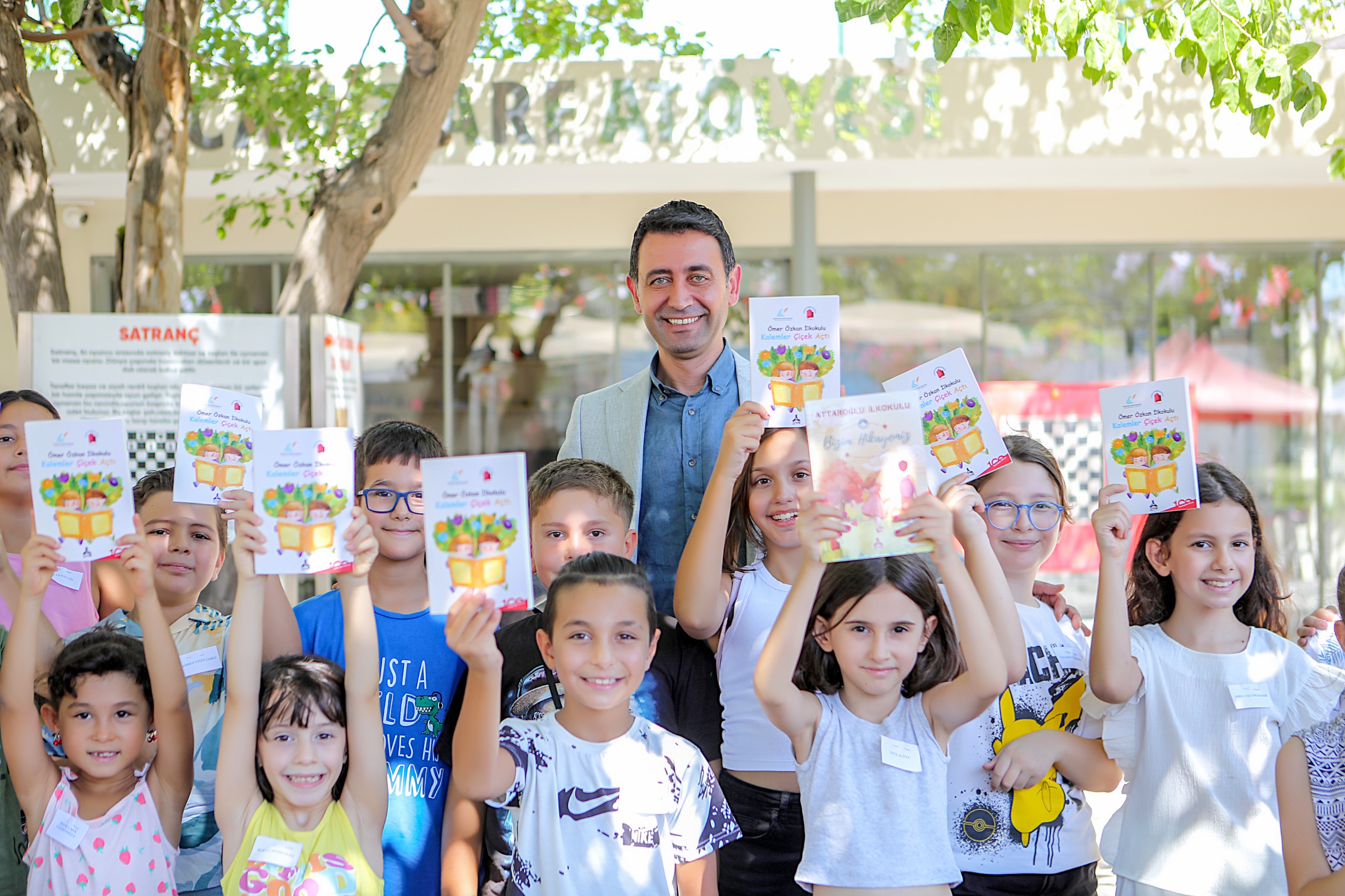 Bayraklı Belediyesi, çocukların yaz tatilini verimli ve eğlenceli geçirmeleri için