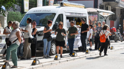 Buca Belediyesi, Liselere Geçiş Sistemi (LGS) sınavına giren öğrenciler ve
