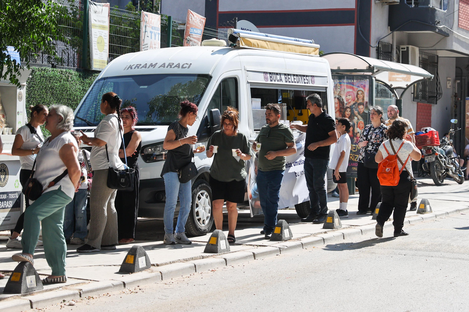 Buca Belediyesi, Liselere Geçiş Sistemi (LGS) sınavına giren öğrenciler ve