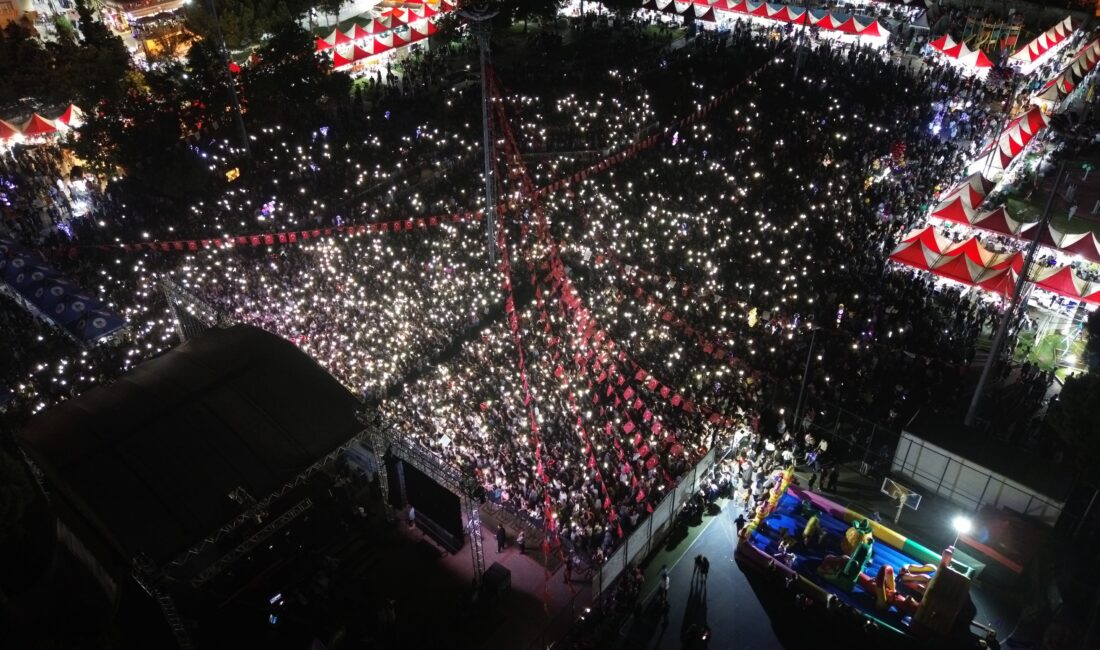 Kemalpaşa Belediyesi’nin organizasyonunda bu yıl 52’nci kez düzenlenen Altın Kiraz