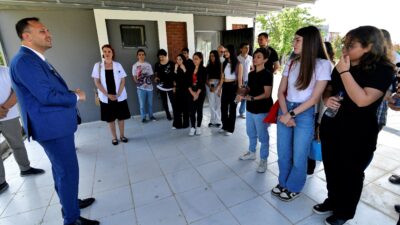 BELGEM öğrencileri, Bornova’daki KKTC Parkı’nda Kıbrıs Barış Harekâtı’nı Başkan Eşki’den