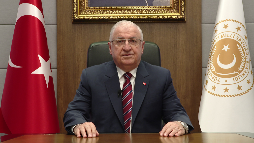 Milli Savunma Bakanı Yaşar Güler, Türkiye-İran sınırındaki askeri birlikleri denetlemek