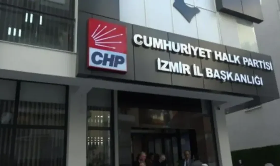 CHP İzmir’de kadro revizyonu: Yönetime giren isimler belli oldu Cumhuriyet Halk Partisi İzmir’de il başkan yardımcılarının yeni görev dağılımı