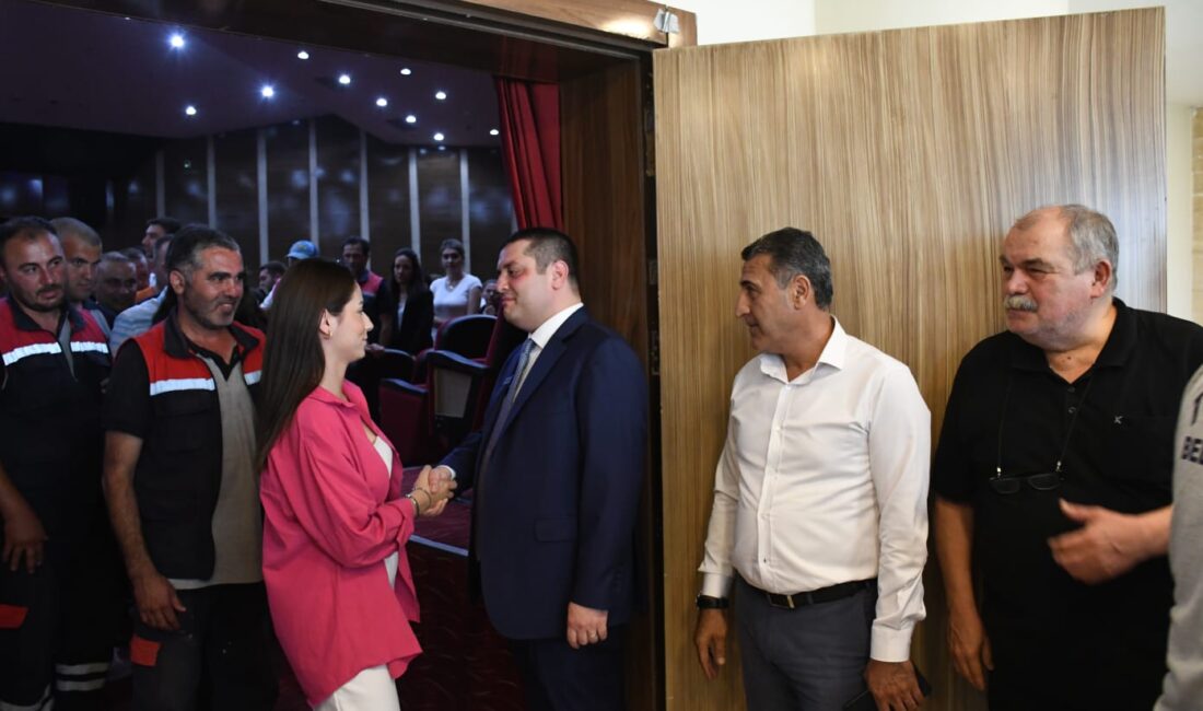 Torbalı Belediye Başkanı Övünç Demir, Kurban Bayramı öncesinde belediye personeliyle