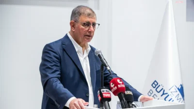 İzmir Büyükşehir Belediye Başkanı Cemil Tugay, AKP'li milletvekillerini hedef alarak