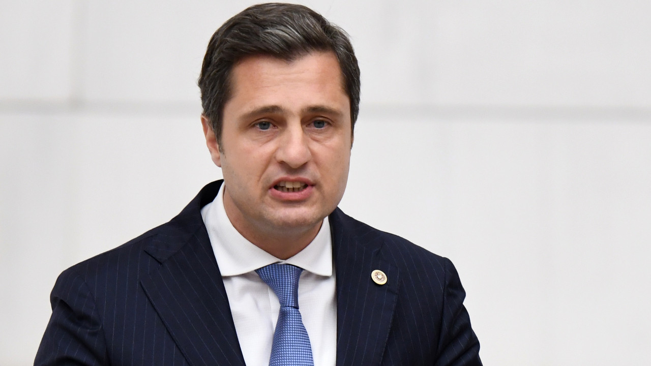 CHP Genel Başkan Yardımcısı Deniz Yücel, gözaltına alınan belediye yöneticilerinin