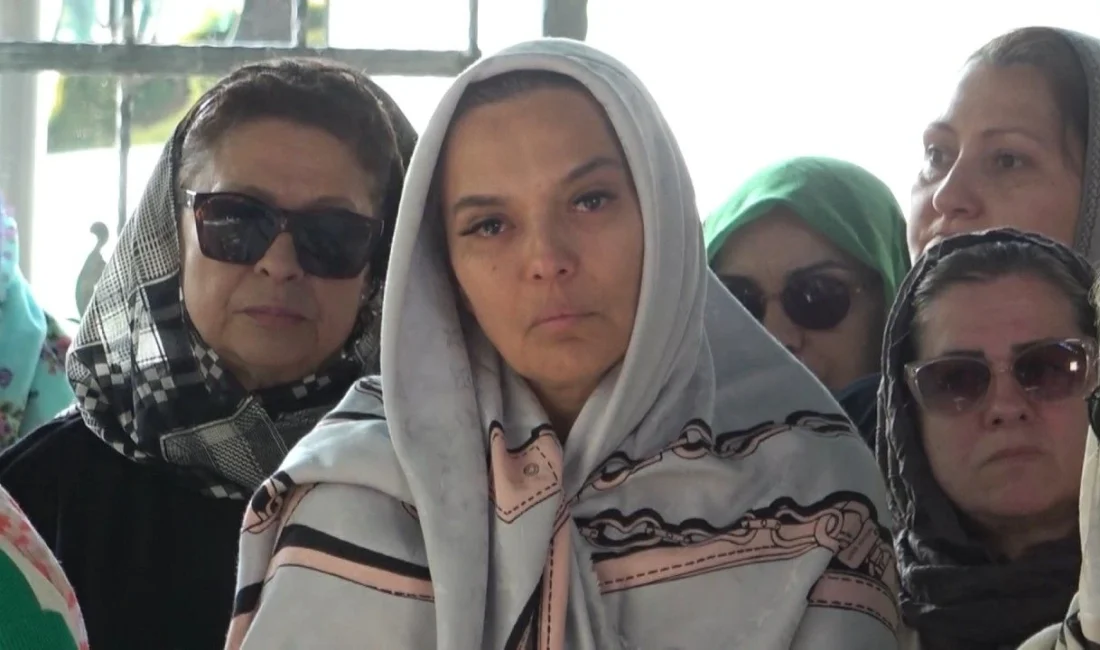 Ünlü şarkıcı Demet Akalın'ın kuzeni Hakan Kılıç, solunum rahatsızlığı nedeniyle