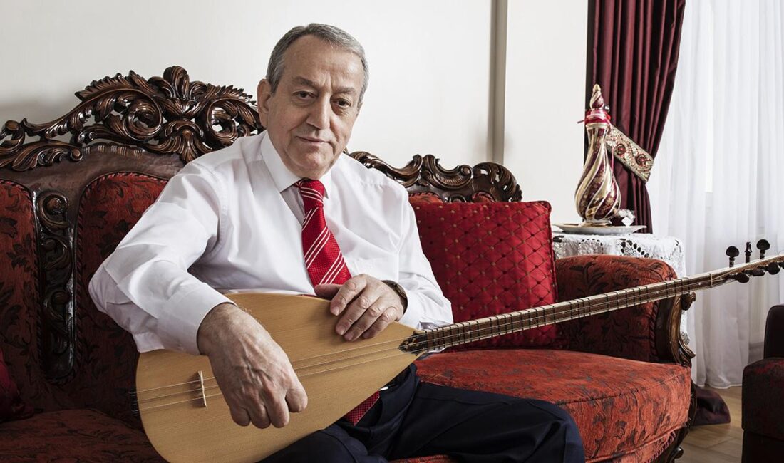 Türk halk müziği sanatçısı Mehmet Erenler yaşamını yitirdi "Karpuz Kestim Yiyen Yok", "Değmen Benim Gamlı Yaslı Gönlüme" ve