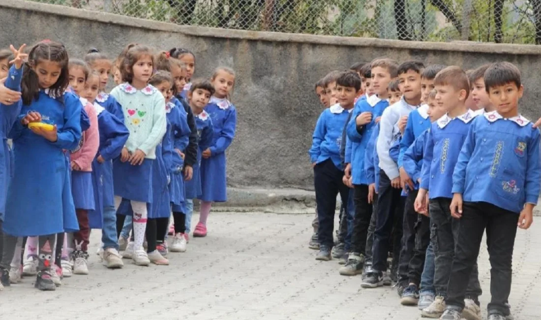 Milli Eğitim Bakanı Tekin, önümüzdeki yıldan itibaren okullardaki serbest kıyafet