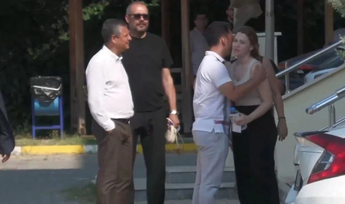 CHP Lideri Özgür Özel, babası geçtiğimiz günlerde vefat eden Nehir