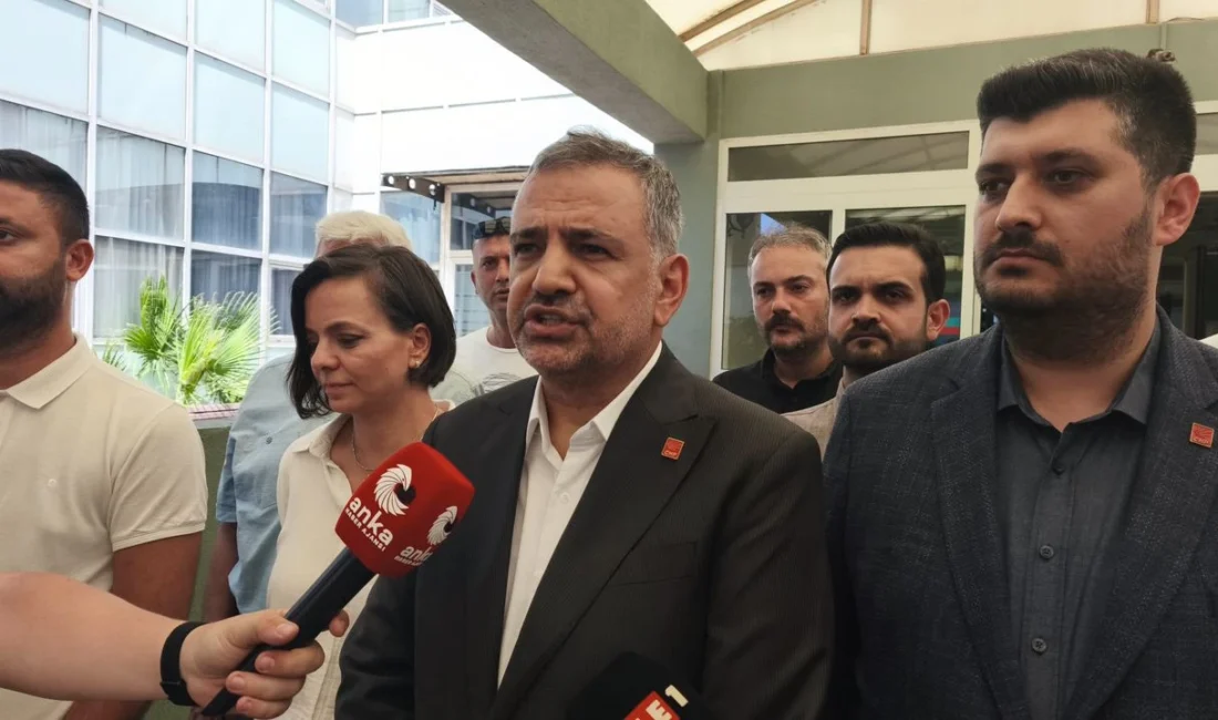 CHP İzmir İl Başkanı Şenol Aslanoğlu, tutuklu Beylikdüzü Belediye Başkanı