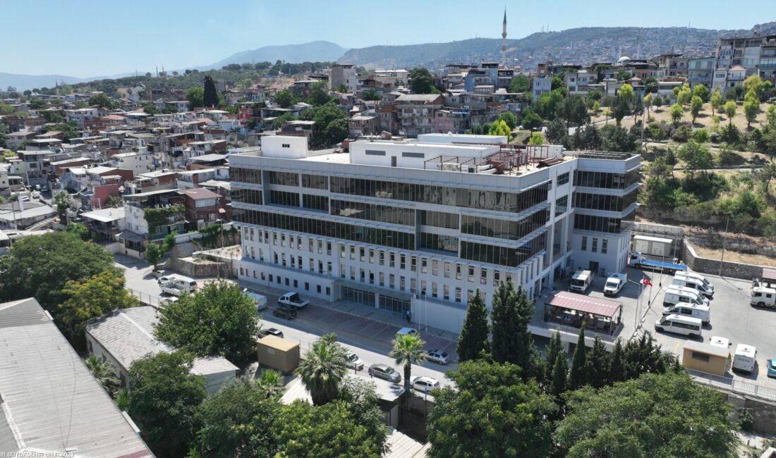 İzmir Büyükşehir Belediyesi, kentin uzun yıllar güvenle kullanacağı Konak’taki yeni