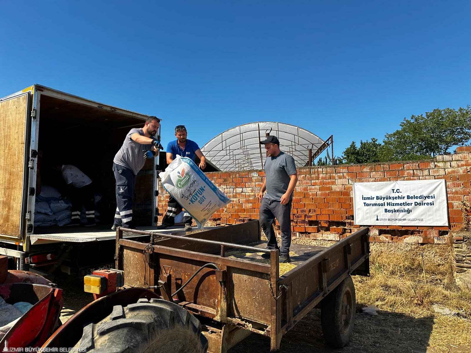 İzmir Büyükşehir Belediye Başkanı Dr. Cemil Tugay'ın Ödemiş'te yangından zarar