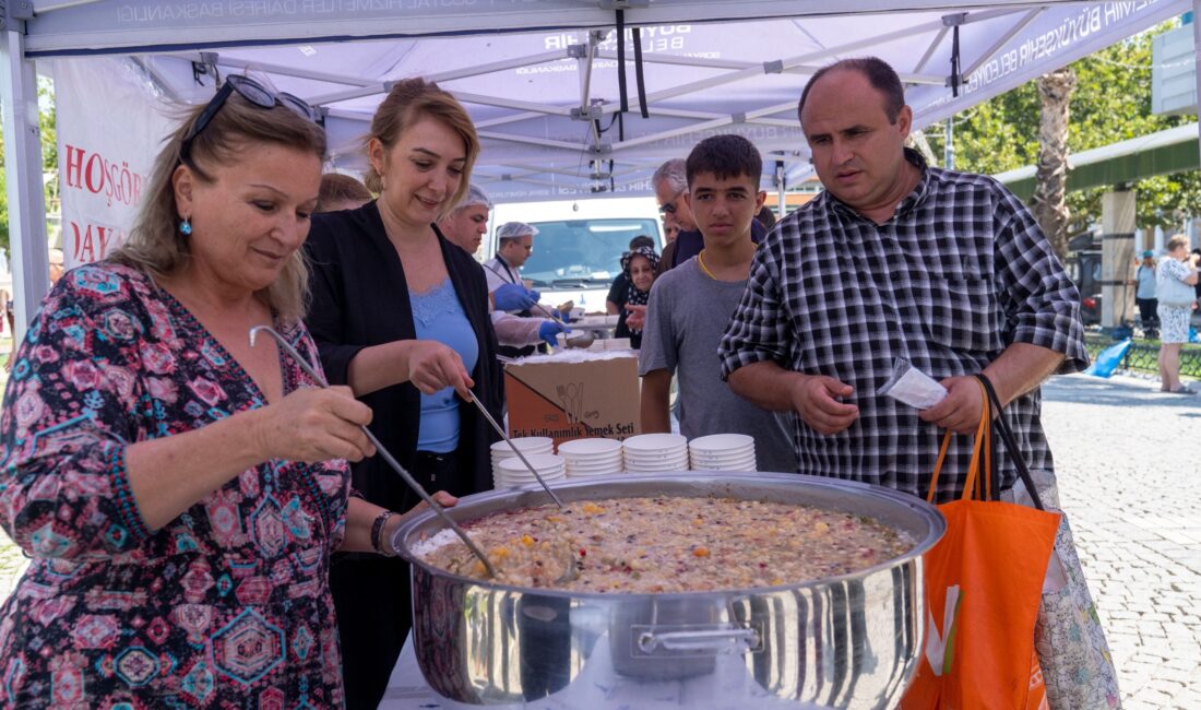 İzmir Büyükşehir Belediyesi tarafından Muharrem ayı nedeniyle kentin üç noktasında