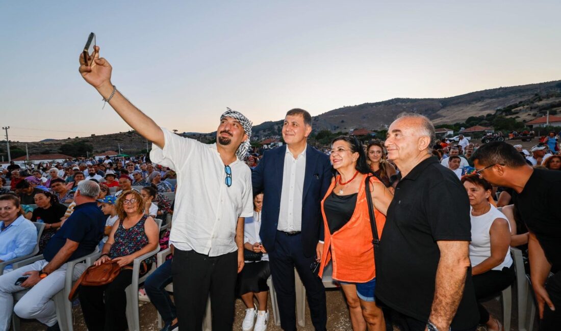 Başkan Tugay: Birlik olursak başa çıkamayacağımız zorluk yok Dikili Deliktaş'ta Bamya Festivali ve Halk Ozanları Gecesi'ne eşi Öznur